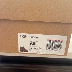 UGG 9.5 W Loxley Boots